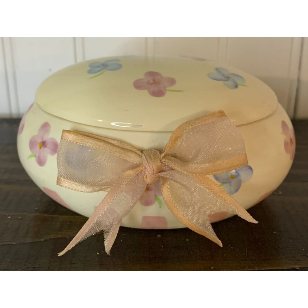 Trinket Box Oval Cream Colored With Blue And Purple‎ Flowers With Bow